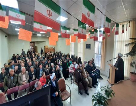 "جشن بزرگ انقلاب" با حضور امام جمعه شهرستان ابهر، امام جماعت مساجد شناط، فرمانده بسیج شناط و دیگر مسوولین